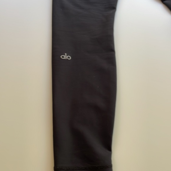 Alo high waist airlift legging 24.5” inseam color black size small - Picture 3 of 4